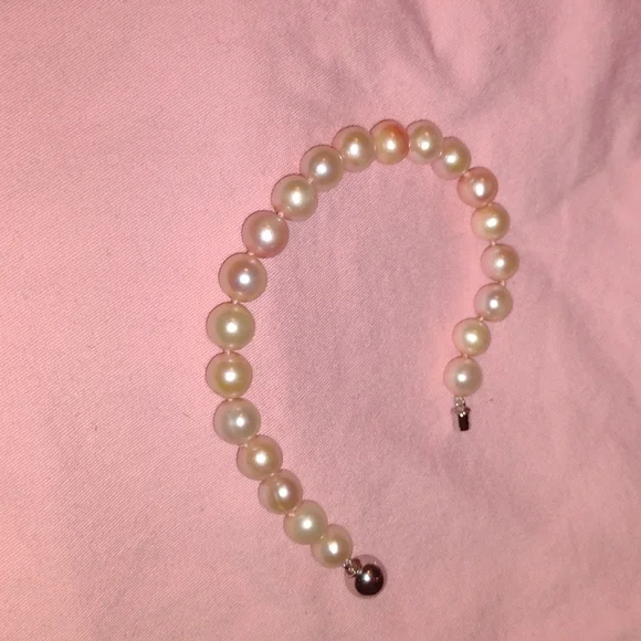 Pink pearl bracelet with silver bead - Picture 3 of 3